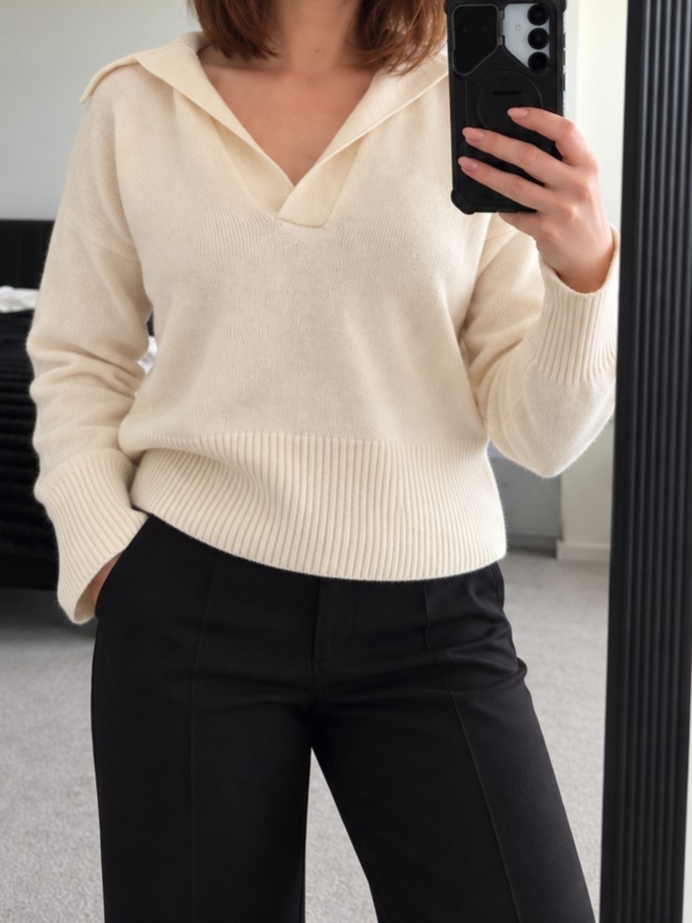 Banana Republic 100% Cashmere Ivory Collared Sweater Size M